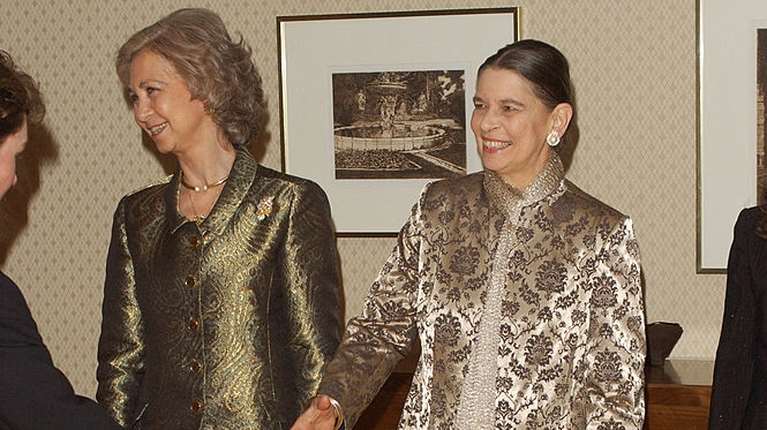 Βασίλισσα Σοφία της Ισπανίας: Αχώριστη με την αδερφή της, Ειρήνη, μέχρι το τέλος