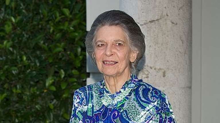 Πριγκίπισσα Ειρήνη: Λαϊκό προσκύνημα στη Μαδρίτη, στο Τατόι η κηδεία της