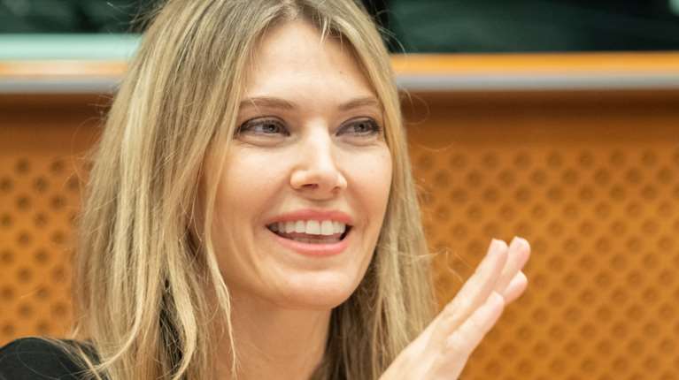 Δικαστική νίκη για την Καϊλή: Το Ευρωπαϊκό Δικαστήριο ακύρωσε απόφαση του Ευρωκοινοβουλίου που της απαγόρευε πρόσβαση σε έγγραφα