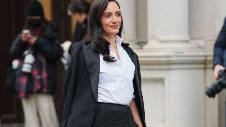 Τα παπούτσια της άνοιξης: Τα loafers που θα φοράς από το γραφείο στην έξοδο