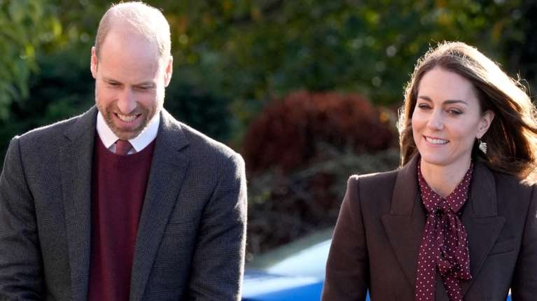 Πρίγκιπας Γουίλιαμ - Κέιτ Μίντλετον: Το διακριτικό ζευγάρι που τήρησε τα πρωτόκολλα, αλλά πέταξε &quot;ό,τι δεν χρειαζόμαστε πια&quot;