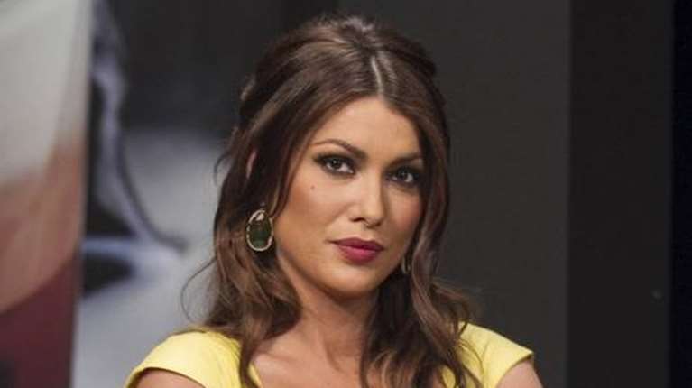 Κλέλια Ρένεση: &quot;Δεν ξέρω πόσες φορές ακόμη θα μας τρυπήσει τα σωθικά η υπόθεση των Τεμπών&quot;