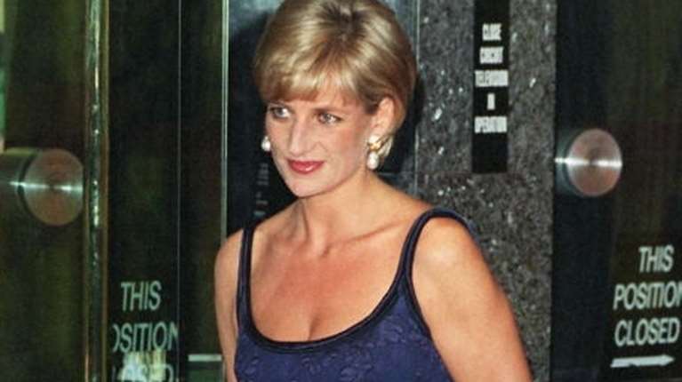 Όταν η Νταϊάνα είχε διασχίσει τον κόκκινο χαλί των Καννών