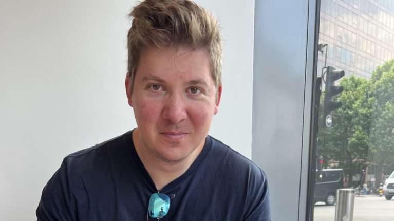 Κρήτη: "Δεν ελπίζουμε. Η ελπίδα πεθαίνει τελευταία, αλλά δεν έχουμε" λέει ο πατέρας του αγνοούμενου γιατρού