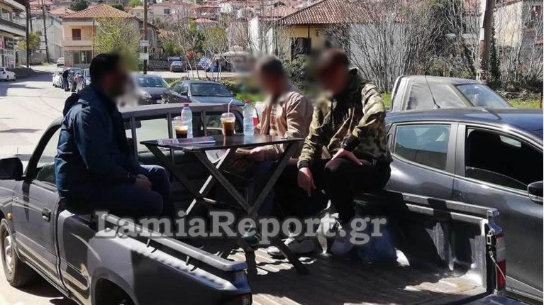 υπαιθριο καφε