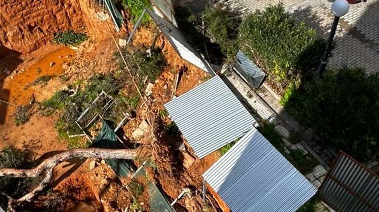 Κηφισιά: 9ώροφο κτίριο μεγαθήριο προκάλεσε καθίζηση - Παρέσυρε καλώδια ρεύματος, πεζοδρόμια, μάντρες [εικόνες]