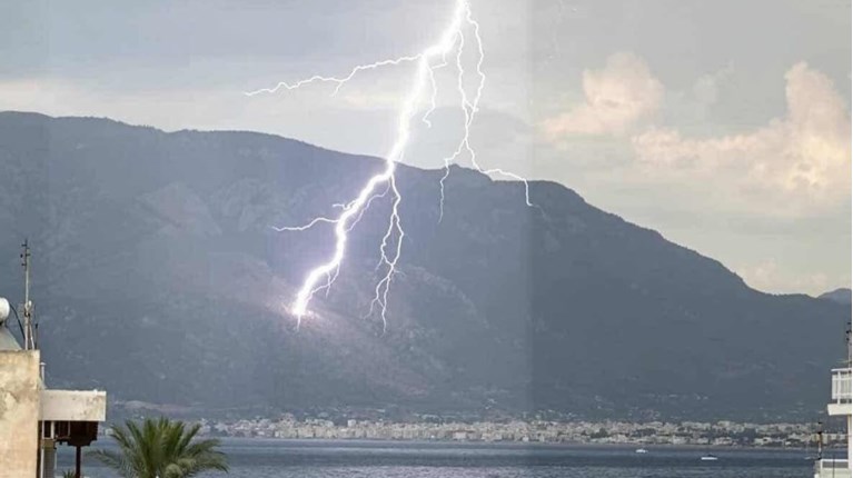 ΚΕΡΑΥΝΟΣ ΛΟΥΤΡΑΚΙ