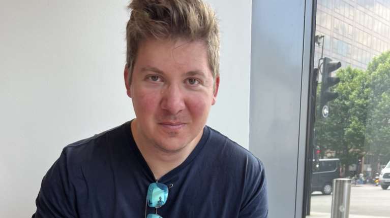 Αλέξης Τσικόπουλος: Νέα μαρτυρία για τον 33χρονο γιατρό από την Κρήτη – "Τον είδαν σε περίπτερο στις Καλύβες"