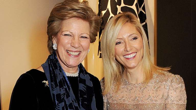 Η οικογένεια Ντε Γκρες στην πολυτελή κατοικία της στις Μπαχάμες - Με λευκό καφτάνι η Μαρί Σαντάλ