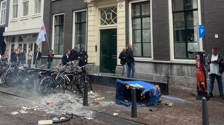 Χάγη: Βίαια επεισόδια κατά τη διάρκεια διαδήλωσης κατά της μετανάστευσης