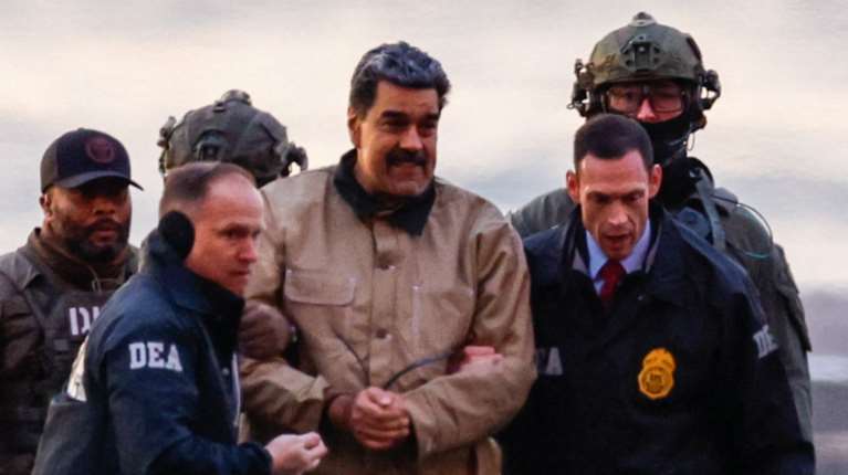 Ευρωπαϊκή Επιτροπή: Οι ενέργειες των ΗΠΑ στη Βενεζουέλα δημιουργούν την ευκαιρία για μια δημοκρατική μετάβαση στη χώρα