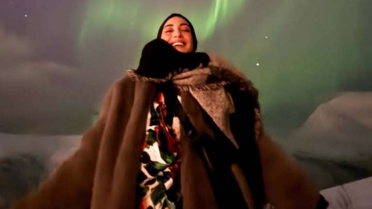 Η Ευγενία Σαμαρά άλλαξε τη νέα χρονιά κάτω από το μαγευτικό Βόρειο Σέλας [εικόνες]