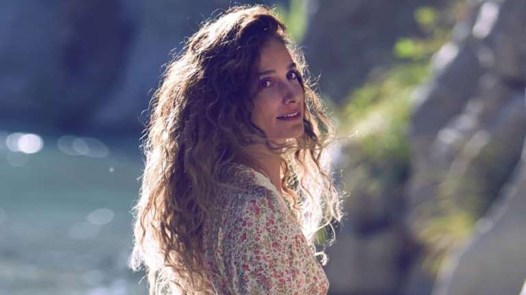 Μαρίνα Καλογήρου: &quot;Έχω δει πολλές φορές τον εαυτό μου να ζει σε μοναστήρι, ζω σαν μοναχή μέσα στον κόσμο&quot;