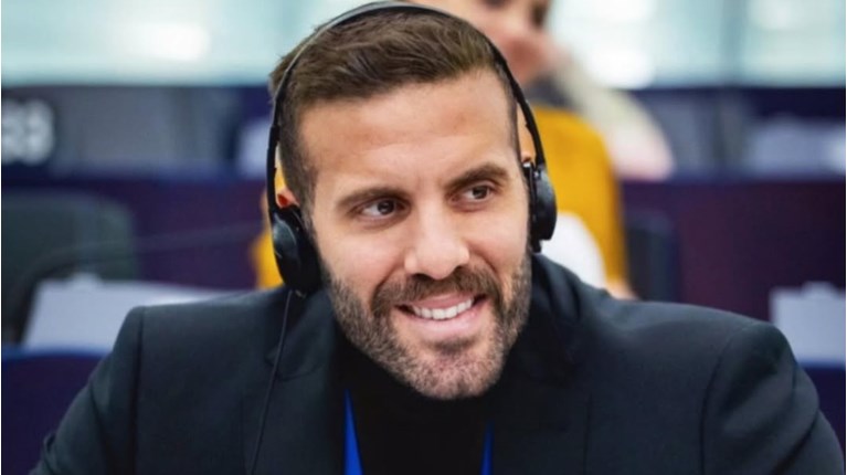 ΝΙΚΟΣ ΠΑΠΠΑΣ