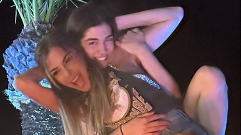 ΔΕΣΠΟΙΝΑ ΒΑΝΔΗ ΔΙΑΚΟΠΕΣ