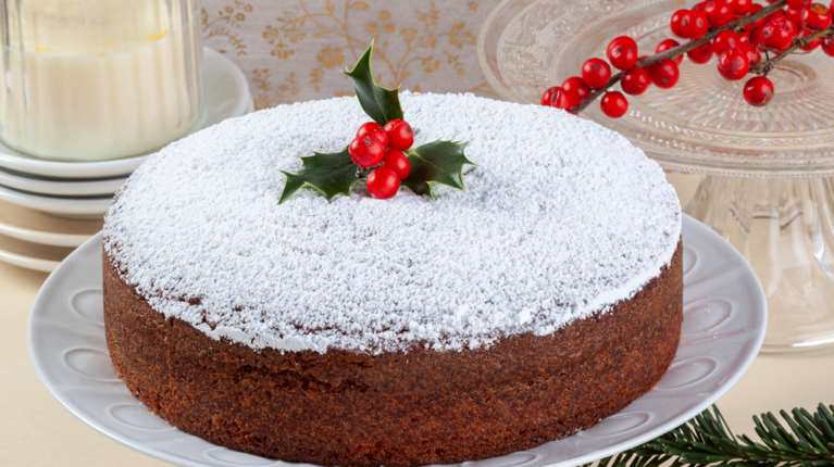 Η πιο εύκολη συνταγή για αφράτη βασιλόπιτα, μόνο με 6 υλικά