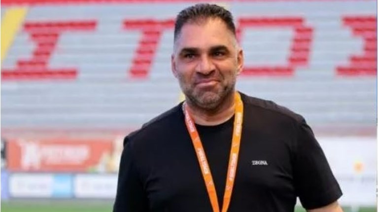 ΣΤΑΥΡΟΣ ΔΗΜΟΣΘΕΝΟΥΣ