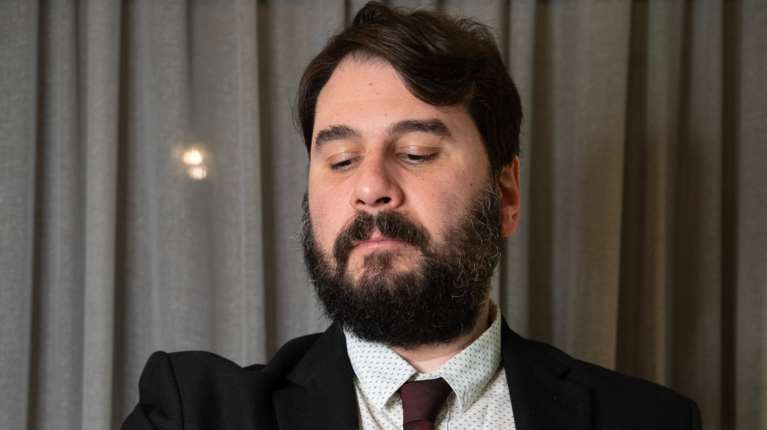 Ξέσπασε ο Πάρις Ρούπος: Δυστυχώς δεν είμαι Αλβανός, αλλά αυτές τις μέρες θα προτιμούσα να είμαι οτιδήποτε εκτός από Έλληνας