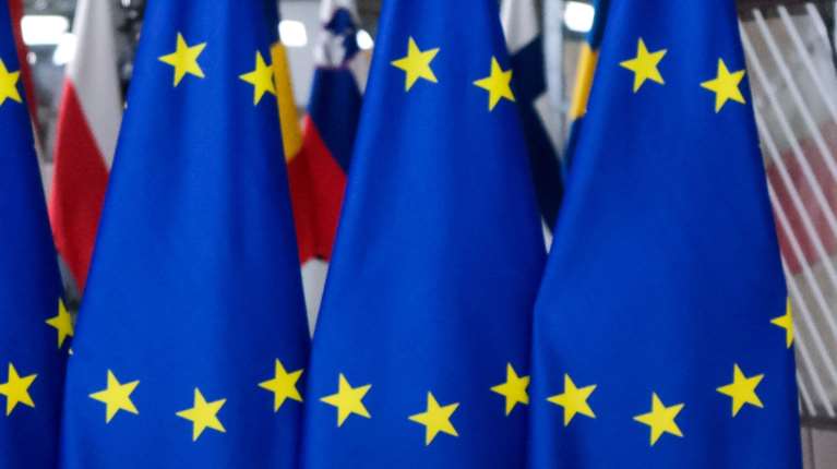 Επ&#39; αόριστον πάγωμα των ρωσικών περιουσιακών στοιχείων αποφάσισαν οι χώρες της ΕΕ