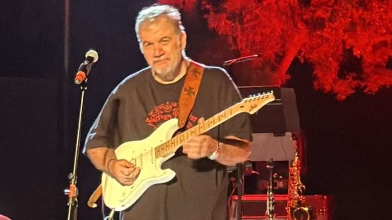 Δημήτρης Σταρόβας: &quot;Προσοχή, απάτη - Κυκλοφορεί βίντεο με τεχνητή νοημοσύνη λένε μπαρούφες για δήθεν δίαιτα με δήθεν καφέδες&quot;