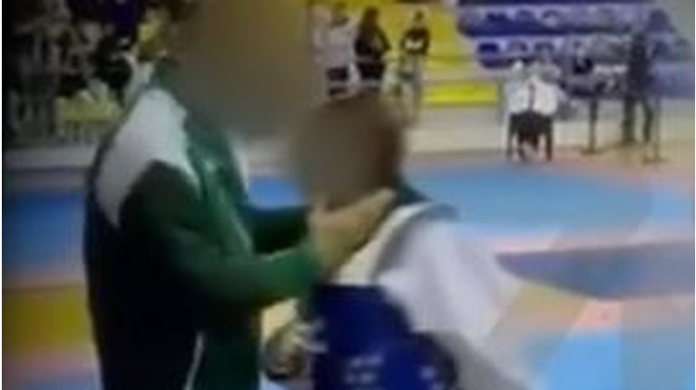 ΧΑΣΤΟΥΚΙ ΑΘΛΗΤΡΙΑ ΤΖΟΥΝΤΟ.