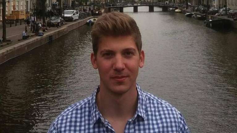 Κρήτη: Νέες έρευνες από εθελοντές για τον αγνοούμενο γιατρό - Θα γίνει μεγάλη προσπάθεια να τον βρούμε", λέει η μητέρα του