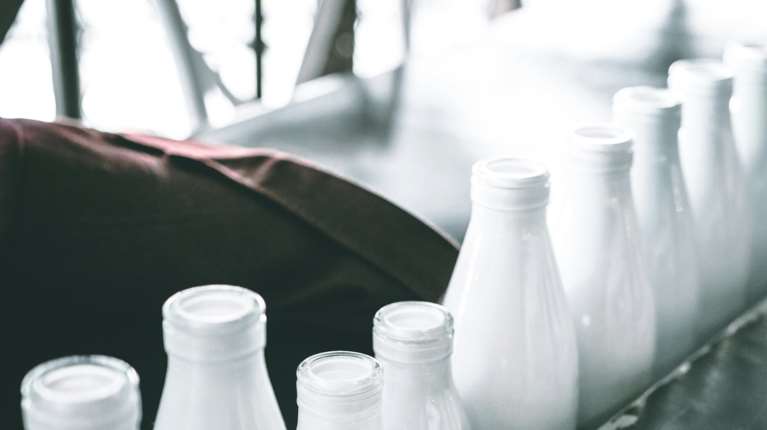 Ευλογιά: Τα ζώα θανατώνονται αλλά το γάλα αυξάνεται - Eισάγεται φθηνότερο και βαπτίζεται ελληνικό