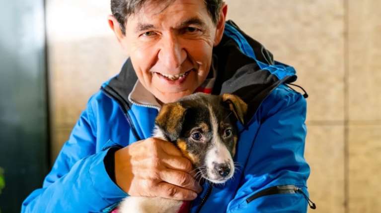 Η Τζένιφερ αποφάσισε να γίνει… ηθοποιός: Αν θέλεις να την προλάβεις πριν γίνει… διάσημη - Γνώρισε ήδη τον Γεράσιμο Σκιαδαρέση