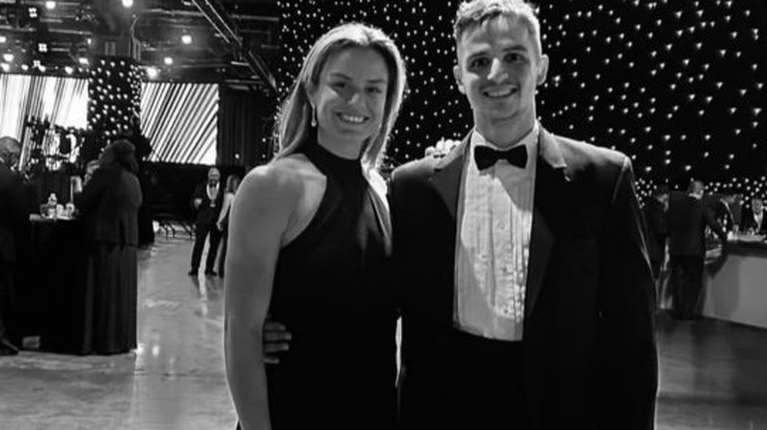 Κωνσταντίνος Μητσοτάκης και Μαρία Σάκκαρη μαζί σε επίσημο γκαλά στην Ουάσιγκτον για την ορκωμοσία Τραμπ