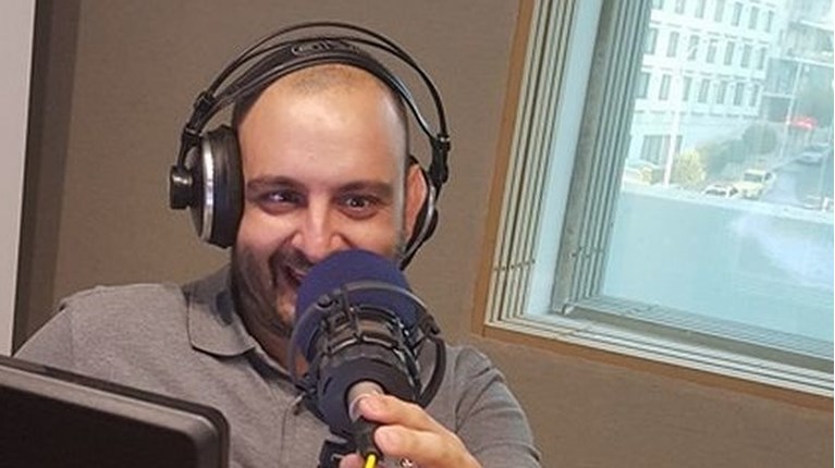 ΝΙΚΟΣ ΓΙΑΝΝΟΠΟΥΛΟΣ ΔΗΜΟΣΙΟΓΡΑΦΟΣ ΤΟΝ ΓΡΟΝΘΟΚΟΠΗΣΕ ΝΙΚΟΣ ΠΑΠΠΑΣ