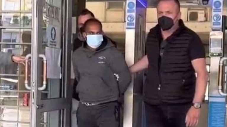 Πατροκτόνος