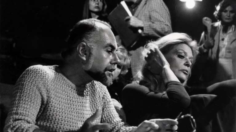 Από τον Τσαρούχη και τη Μερκούρη ως τον Φελίνι και την Φόντα - Η εκρηκτική ζωή του Ανδρέα Βουτσινά