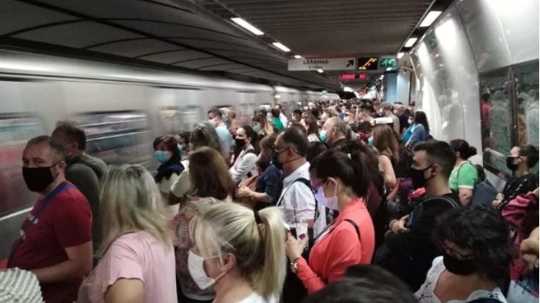 ΣΥΝΩΣΤΙΣΜΟΣ ΣΤΟ ΜΕΤΡΟ