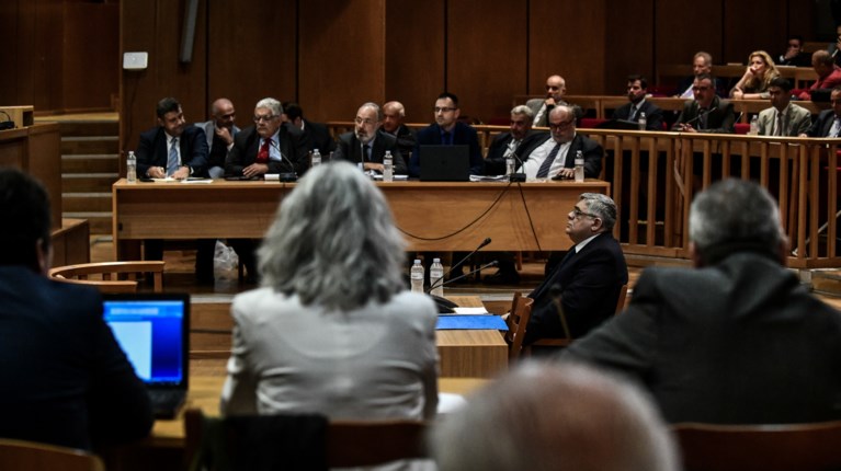 ΔΙΚΗ ΧΡΥΣΗΣ ΑΥΓΗΣ