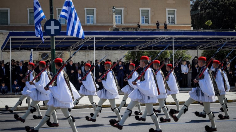 ΠΑΡΕΛΑΣΗ