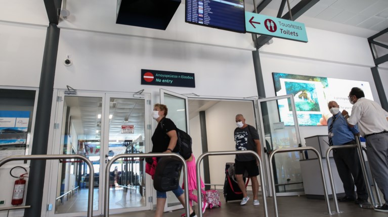 Κέρκυρα αεροδρόμιο τουρίστες