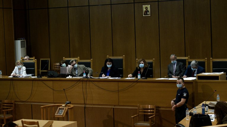 ΔΙΚΗ ΧΡΥΣΗΣ ΑΥΓΗΣ