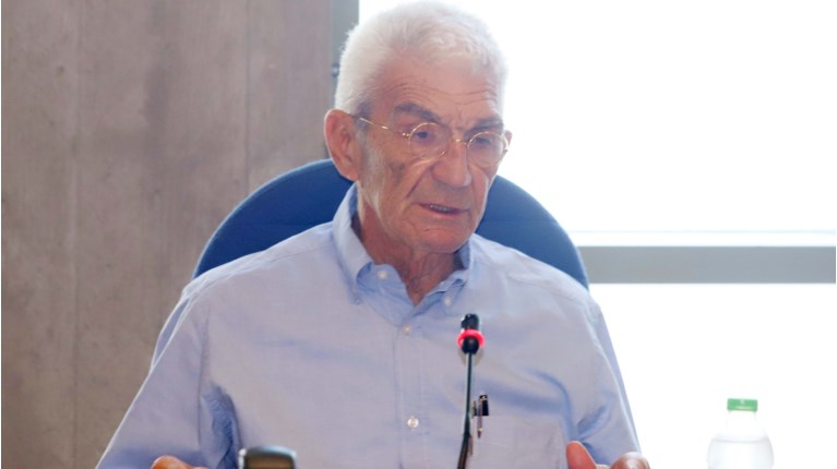 ΜΠΟΥΤΑΡΗΣ
