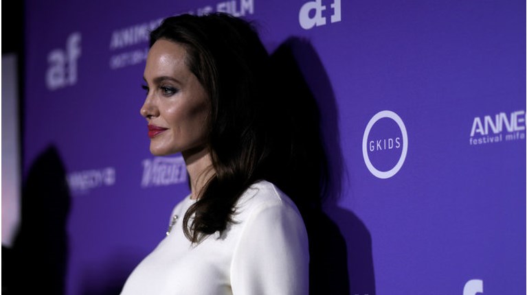 ANGELINA JOLIE