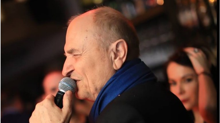 Γαλανός