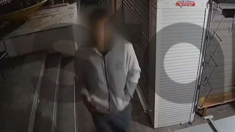 Αιγάλεω: Αυτός είναι ο &quot;δράκος&quot; που έχει σκορπίσει τον φόβο στην περιοχή - Το προφίλ του