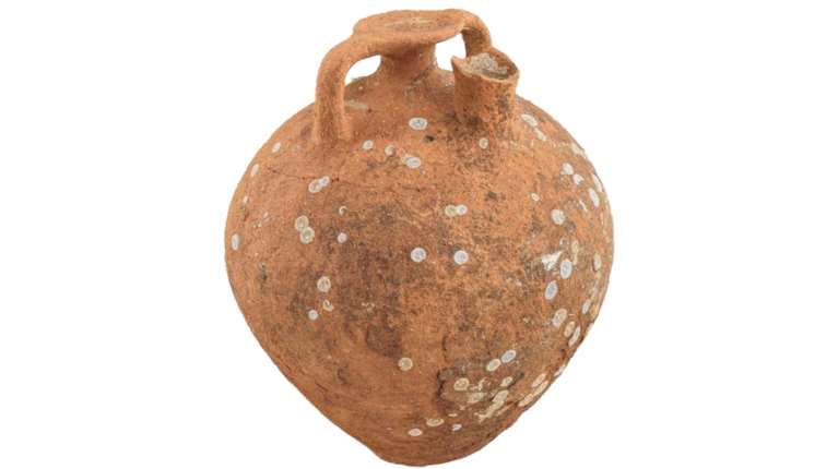 Μεγάλος πήλινος μυκηναϊκός αμφορέας της Ύστερης Εποχής του Χαλκού  για πρώτη φορά στο Αρχαιολογικό Μουσείο