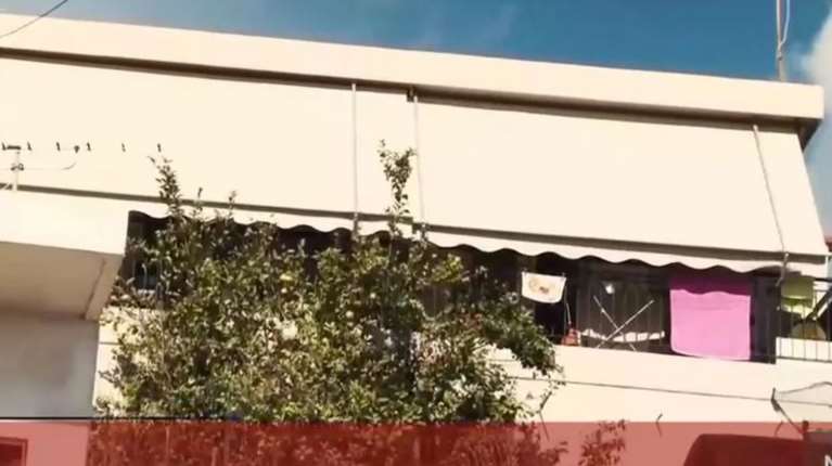 Τριπλή τραγωδία στο Κερατσίνι: Ηλικιωμένο ζευγάρι ξεψύχησε πλάι-πλάι, ένα χρόνο μετά τον θάνατο του γιου του