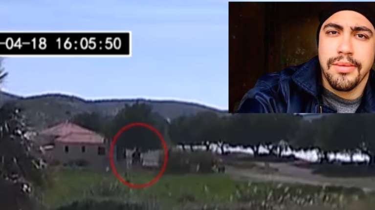 Λέσβος: &quot;Είδα να κατεβαίνουν από τη βάρκα με φόρμες&quot; - Μαρτυρία για το θρίλερ του λιμενικού που βρέθηκε απαγχονισμένος