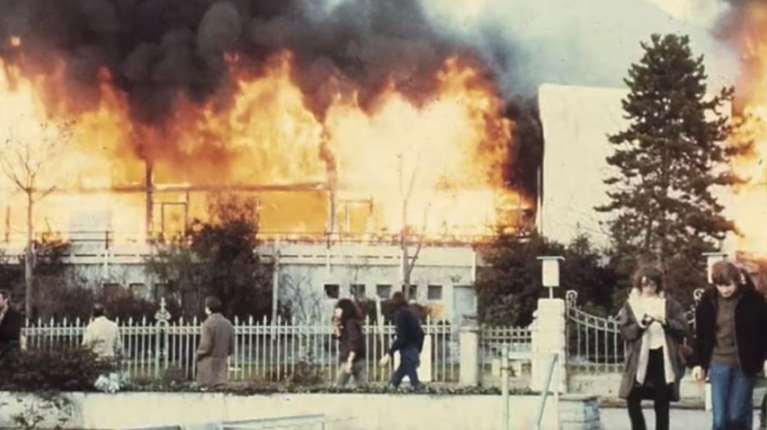 "Smoke on the Water": Οι ομοιότητες του διασημότερου τραγουδιού των Deep Purple με την τραγωδία στο Κραν Μοντανά