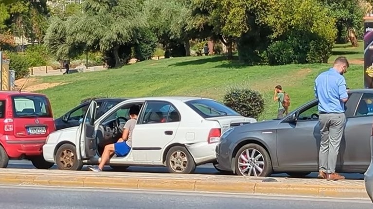 ΚΑΡΑΜΠΟΛΑ