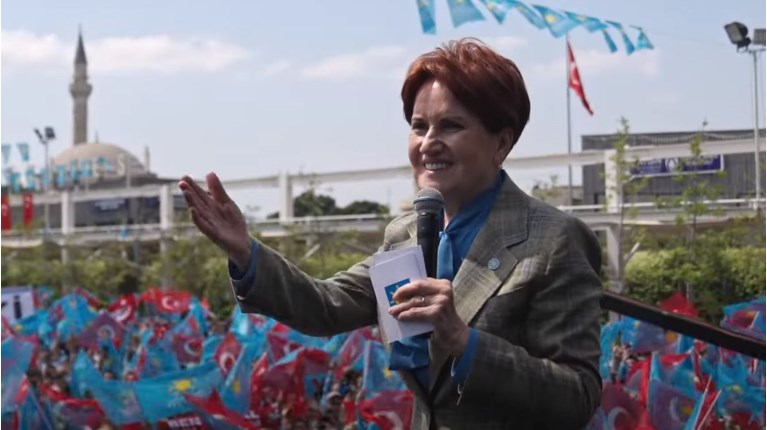 Μεράλ Ακσενέρ