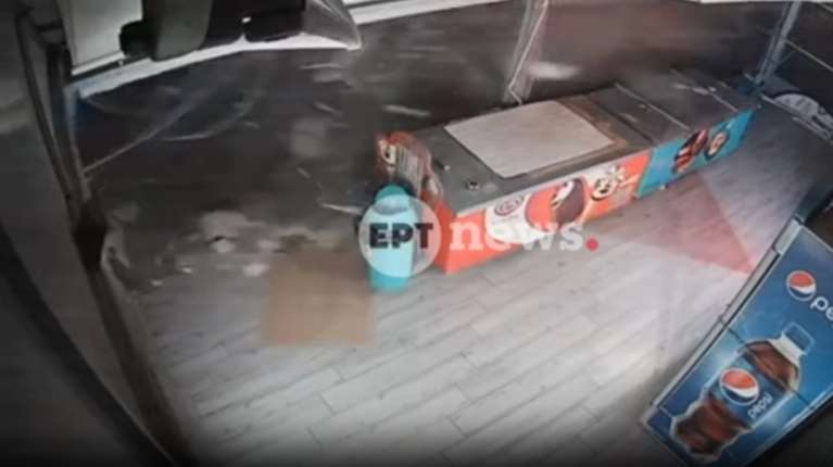 Λουτράκι: Η τρελή πορεία ΙΧ που καταλήγει σε επιχείρηση τα ξημερώματα [βίντεο]