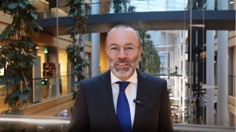 ΜΑΝΦΡΕΝΤ ΒΕΜΠΕΡ