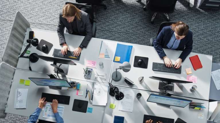 &quot;Ζητείται&quot; αύξηση πάνω από 4% στον μέσο μισθό του 2026: Η προϋπόθεση για να γίνει το σενάριο πραγματικότητα